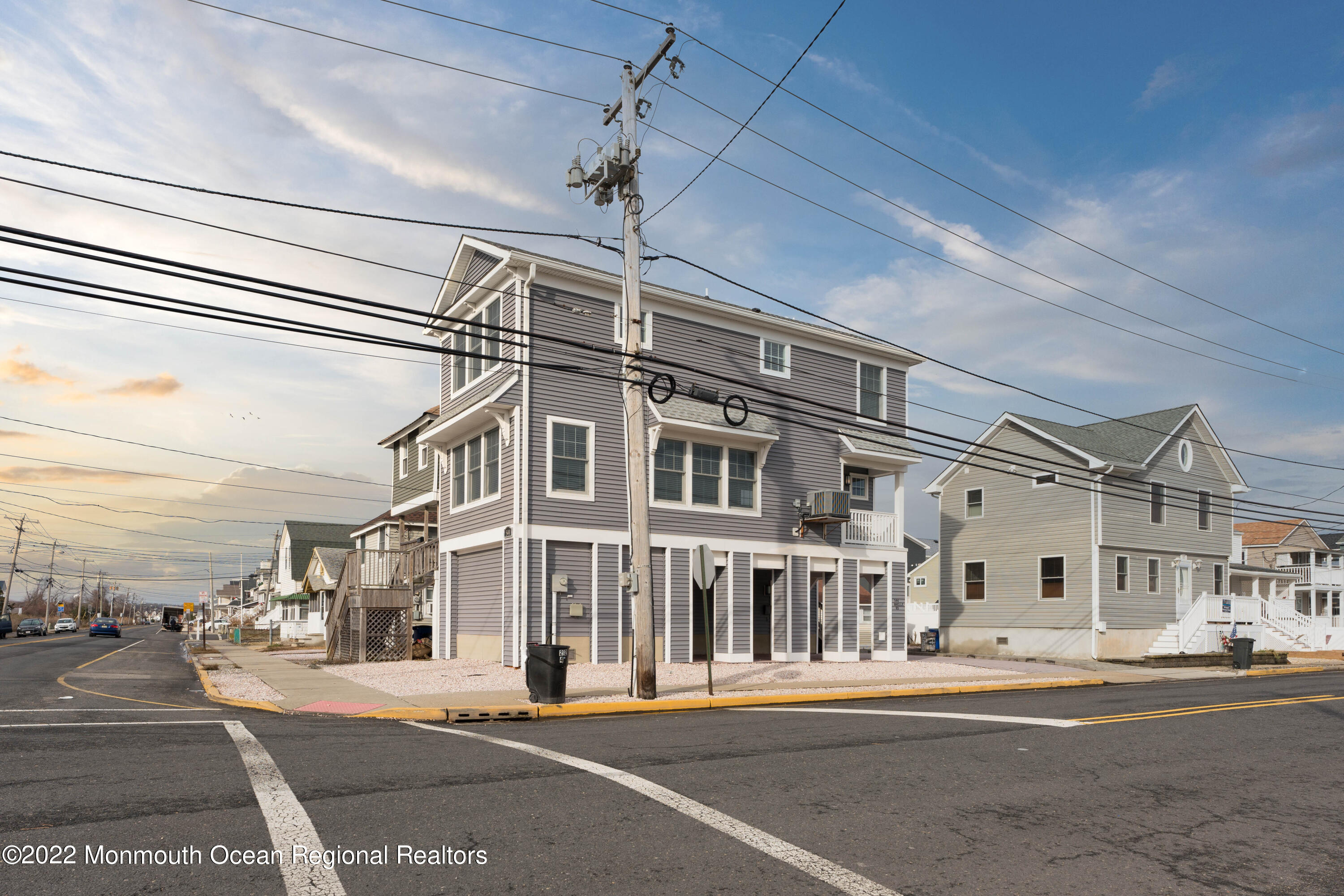 544 Brielle Road Manasquan, NJ 08736 - Photo 4 of 20 a view of a building and a street