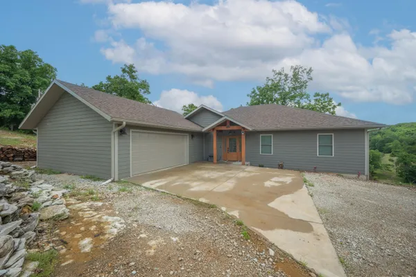 $850,000 | 27458 Farm Road 2120, Cape Fair, MO 65624