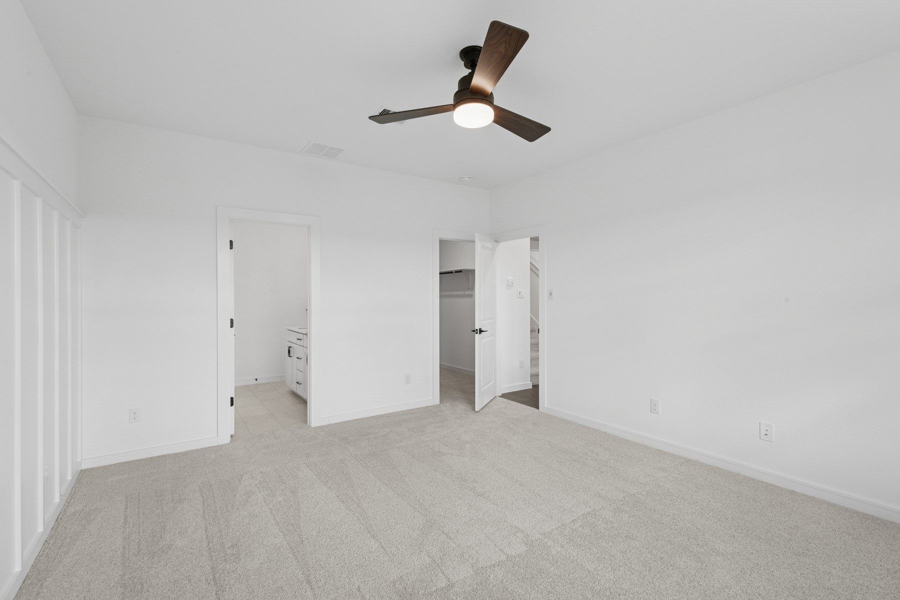 422 Monarch Trail Huntsville, TX 77340 - Photo 14 of 30 Secluded primary suite