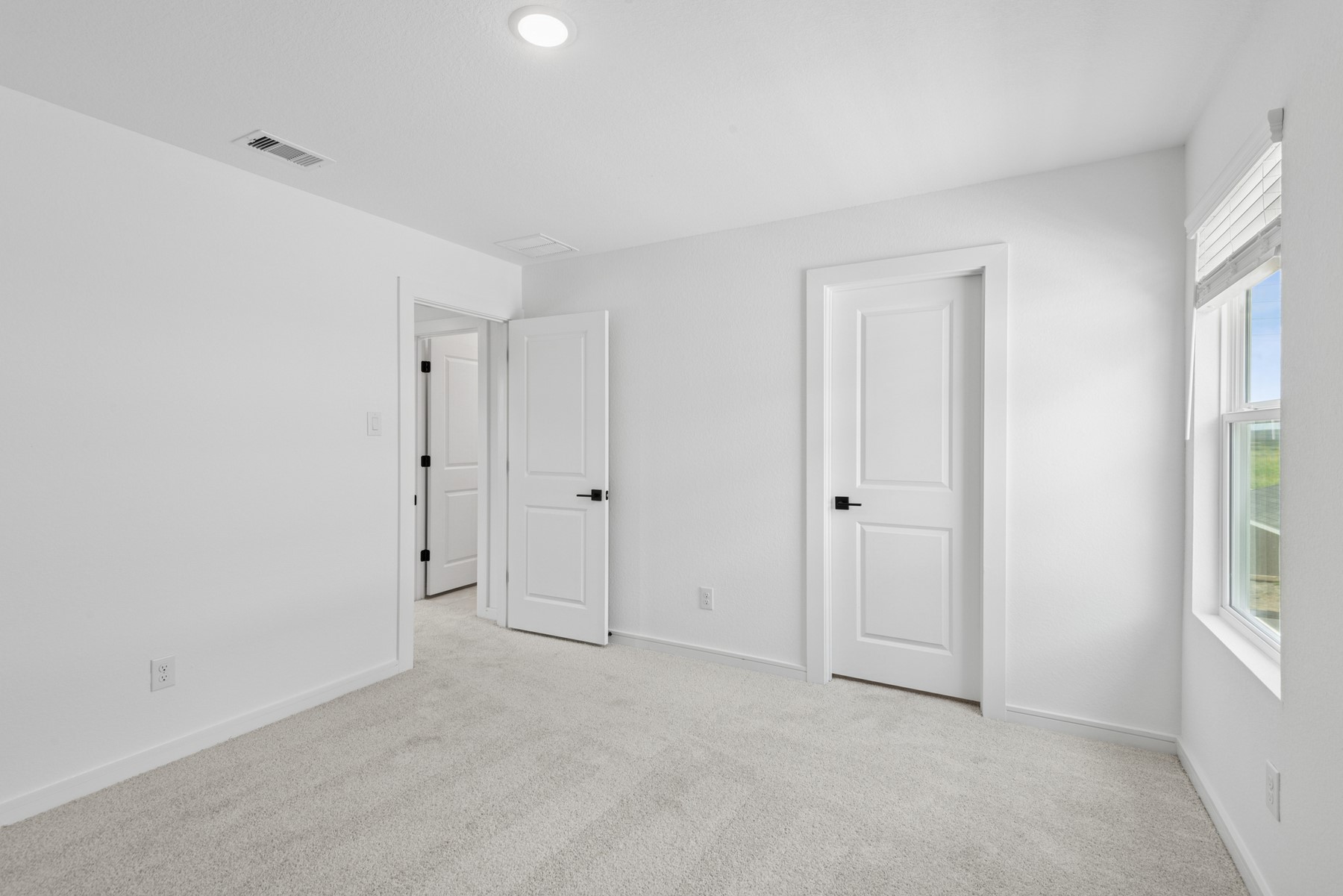 422 Monarch Trail Huntsville, TX 77340 - Photo 19 of 30 Bedroom 2