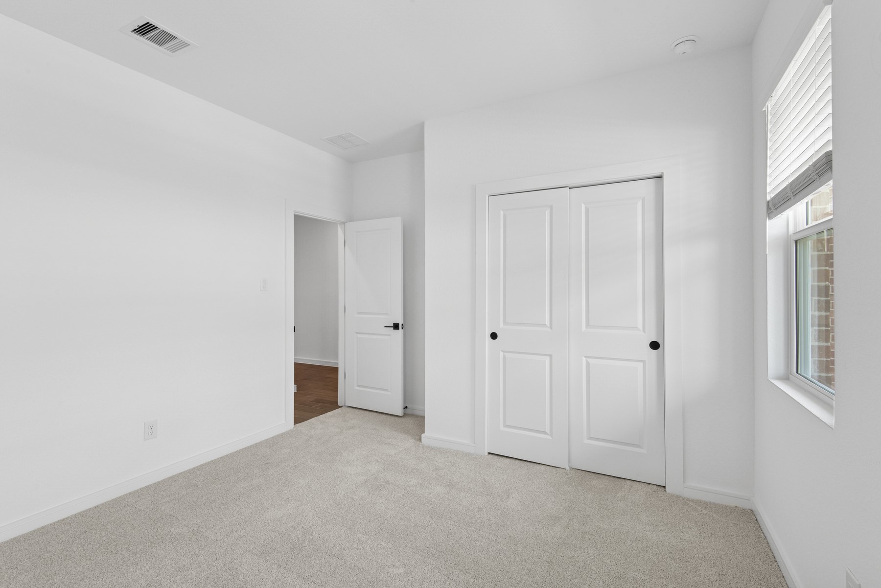 422 Monarch Trail Huntsville, TX 77340 - Photo 6 of 30 Extra Suite