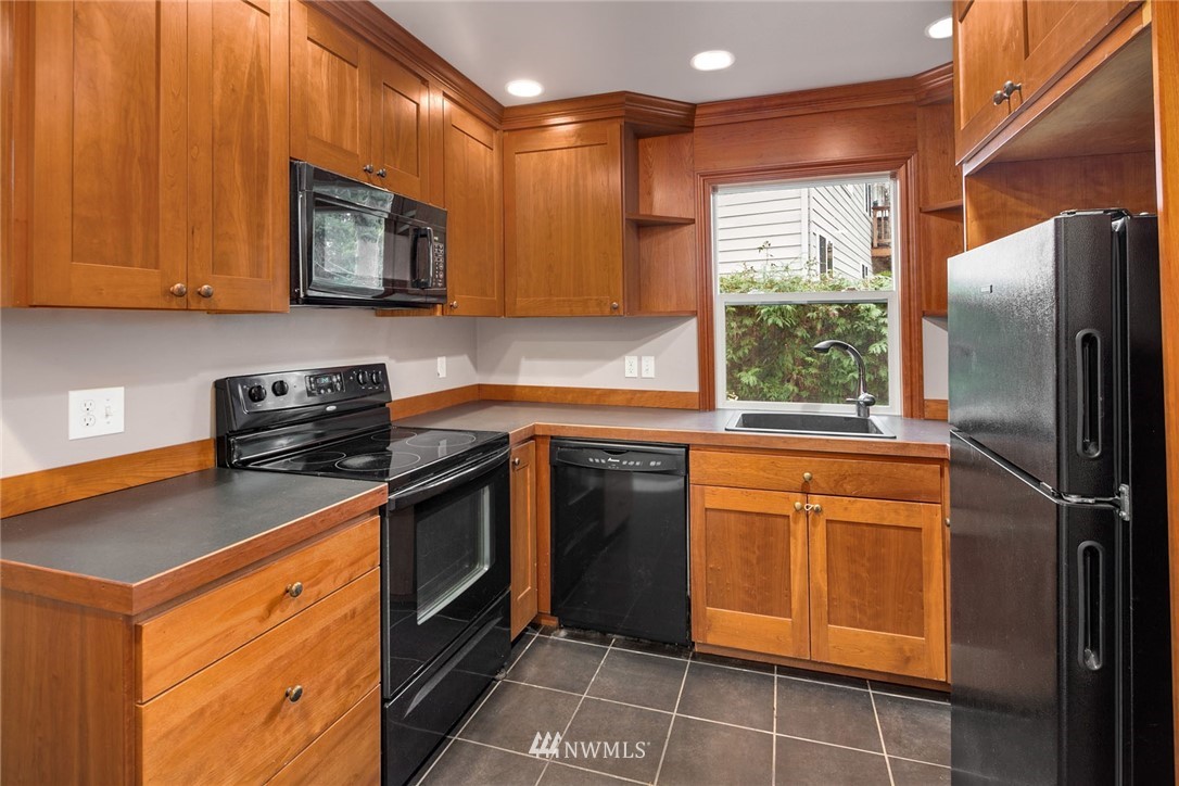 16114 121st Avenue Northeast Bothell, WA 98011 - Photo 11 of 16