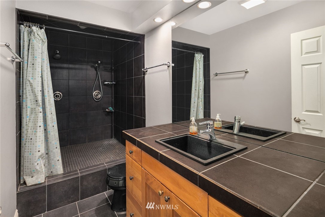 16114 121st Avenue Northeast Bothell, WA 98011 - Photo 13 of 16