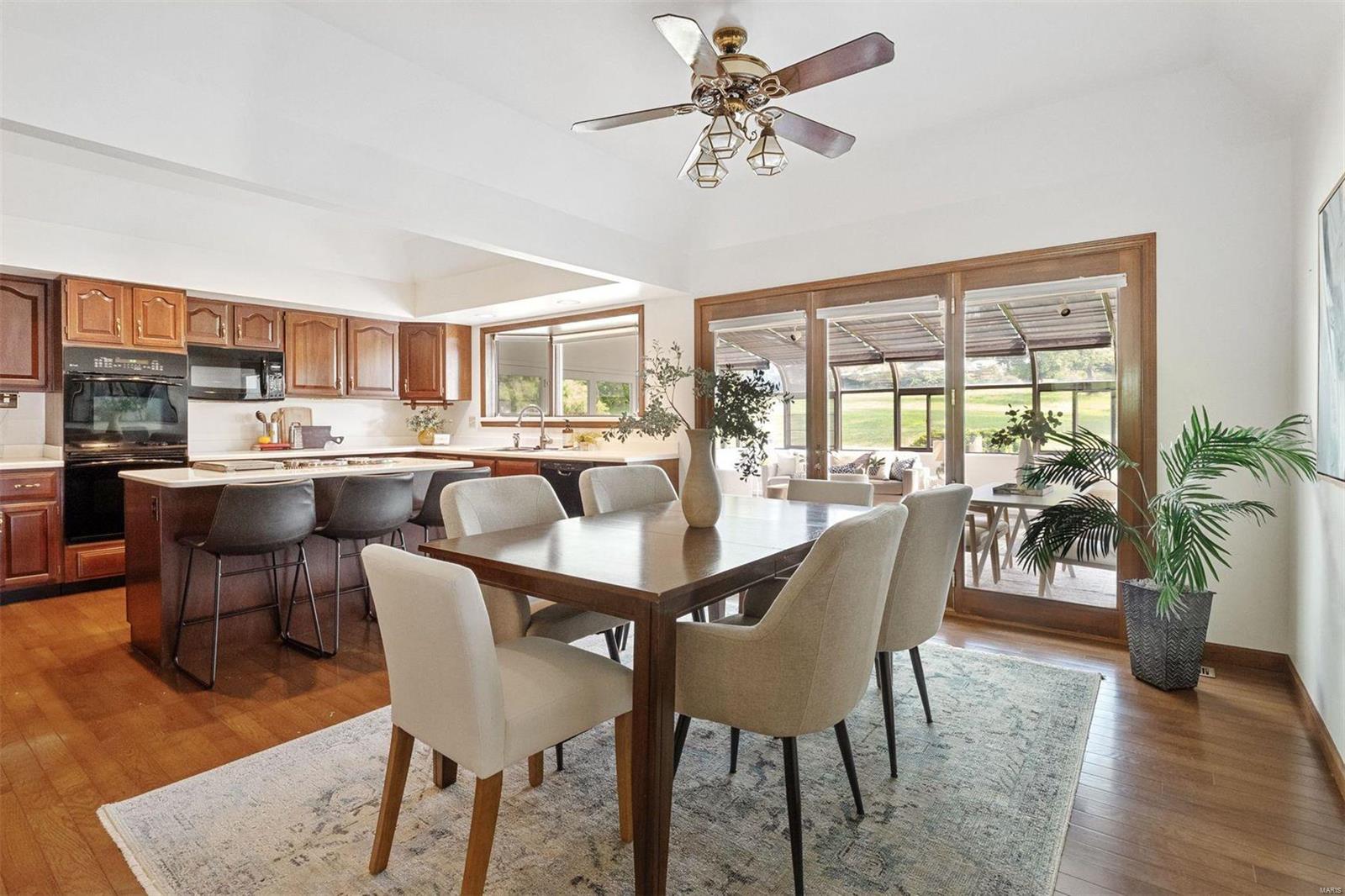 11949 Ladue Road Creve Coeur, MO 63141 - Photo 15 of 32 Gallery Image 15