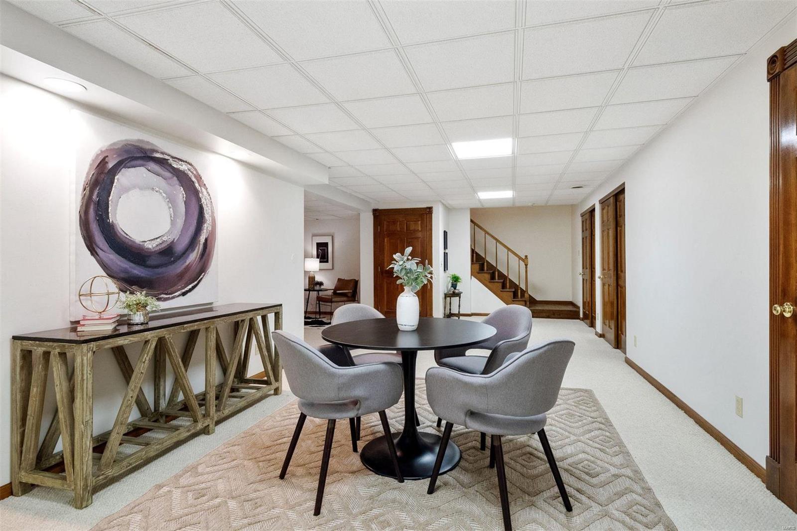 11949 Ladue Road Creve Coeur, MO 63141 - Photo 27 of 32 Gallery Image 27