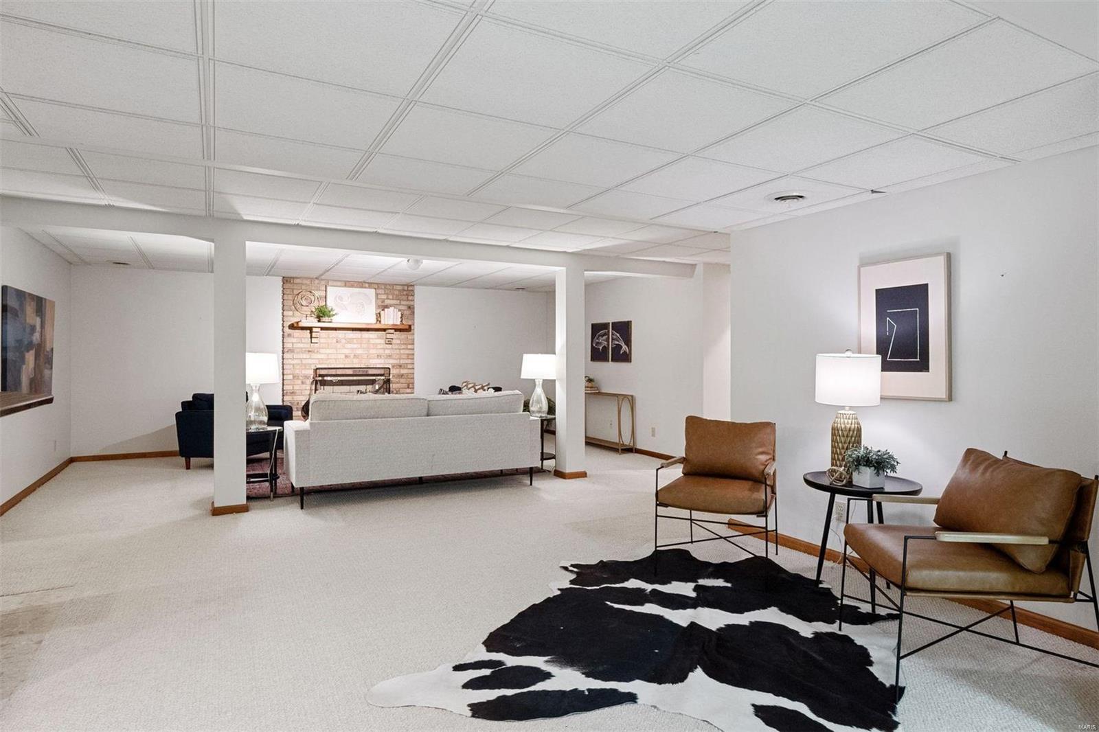 11949 Ladue Road Creve Coeur, MO 63141 - Photo 30 of 32 Gallery Image 30