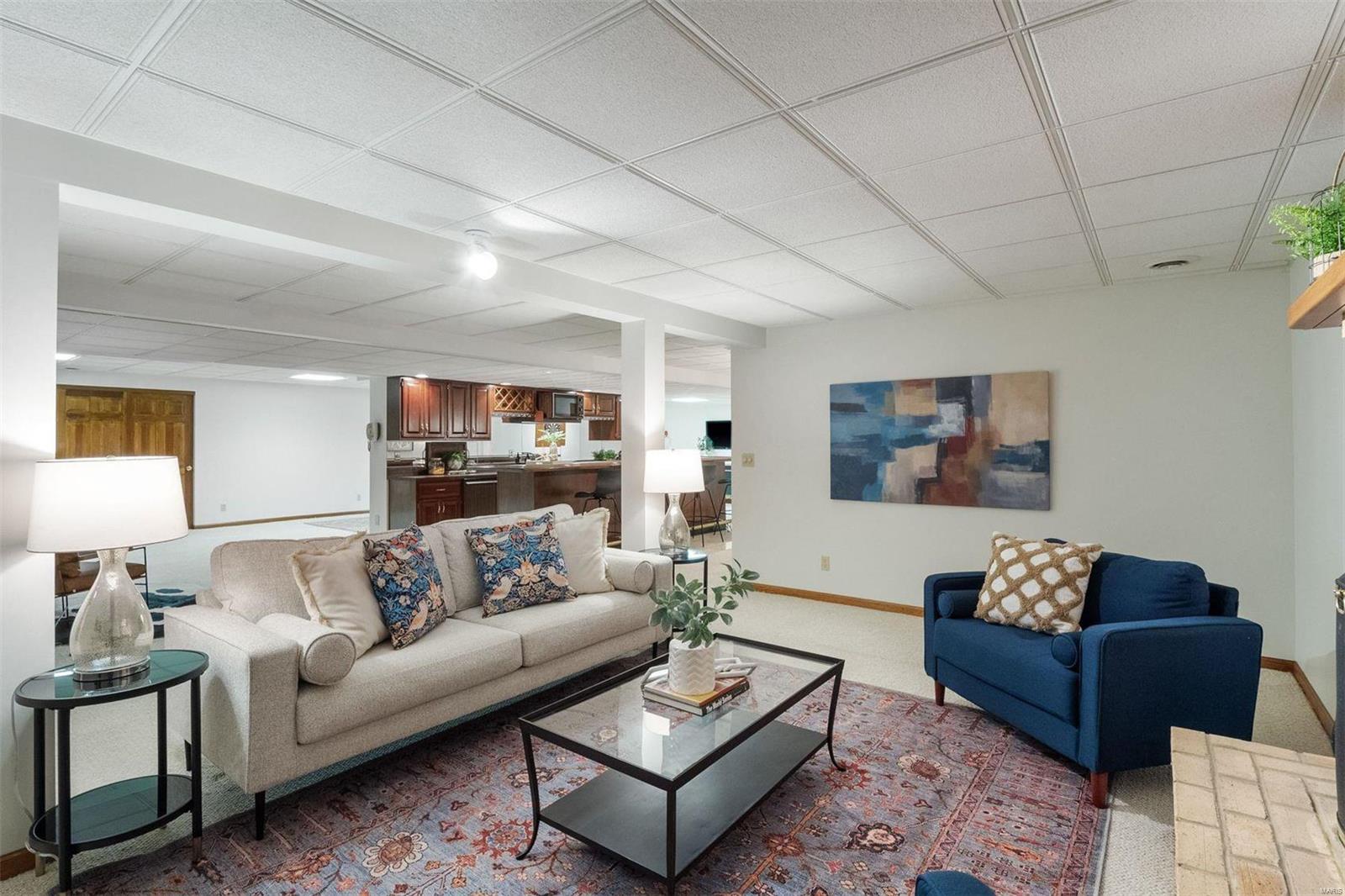 11949 Ladue Road Creve Coeur, MO 63141 - Photo 31 of 32 Gallery Image 31
