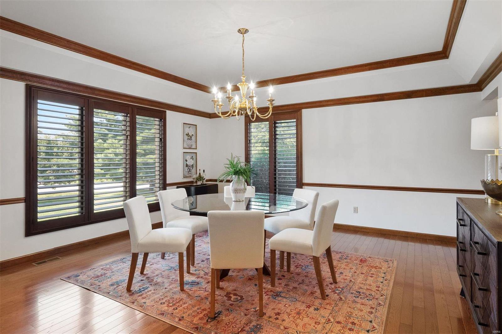 11949 Ladue Road Creve Coeur, MO 63141 - Photo 5 of 32 Gallery Image 5
