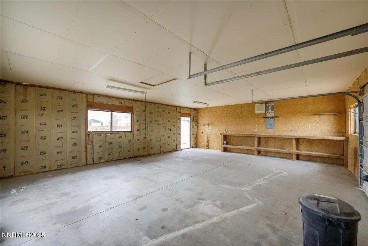988 Bench Road Fallon, NV 89406 - Photo 25 of 54 a view of an empty room with a window