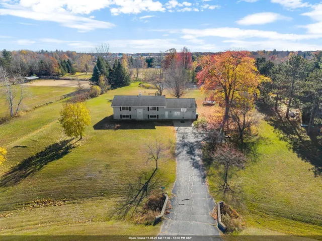 $399,900 | 1895 Wildwood Drive, Suamico, WI 54173