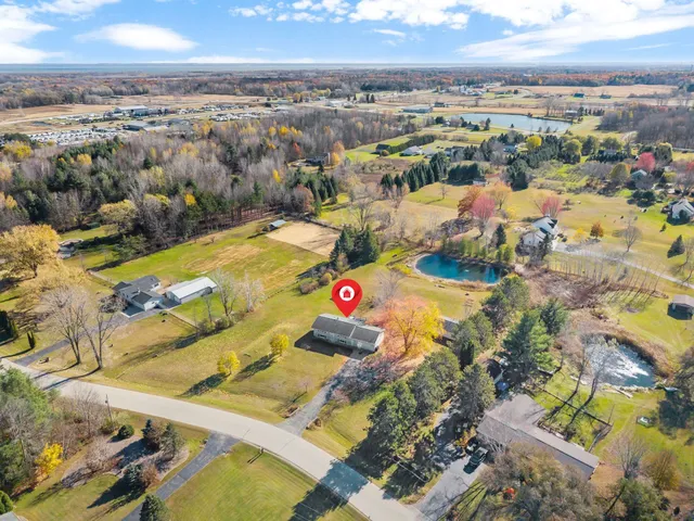 $399,900 | 1895 Wildwood Drive, Suamico, WI 54173