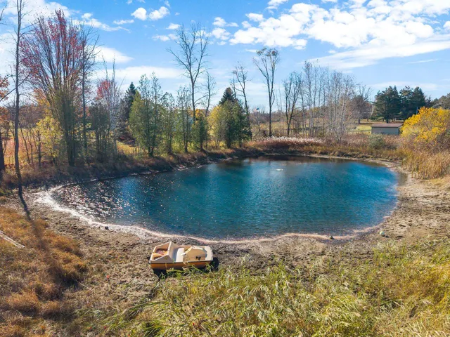 $399,900 | 1895 Wildwood Drive, Suamico, WI 54173