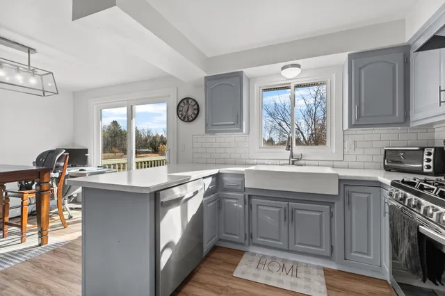 $399,900 | 1895 Wildwood Drive, Suamico, WI 54173