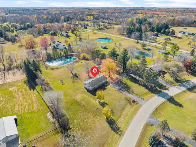 $399,900 | 1895 Wildwood Drive, Suamico, WI 54173