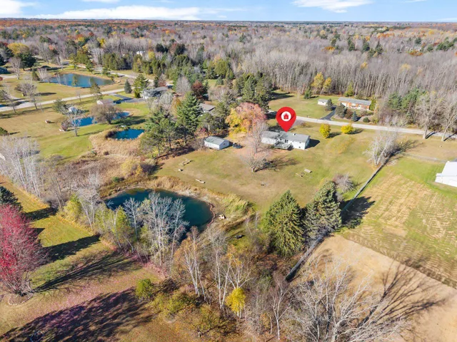 $399,900 | 1895 Wildwood Drive, Suamico, WI 54173