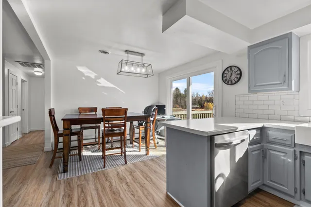 $399,900 | 1895 Wildwood Drive, Suamico, WI 54173