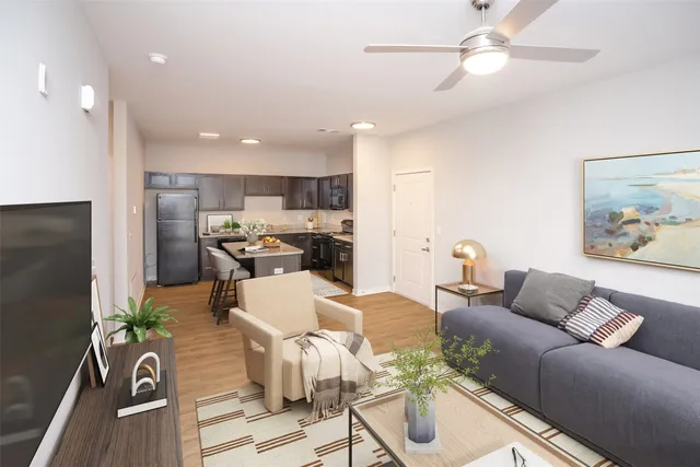 $949 | 4305 Donerail Run Drive, Other, KY 40299