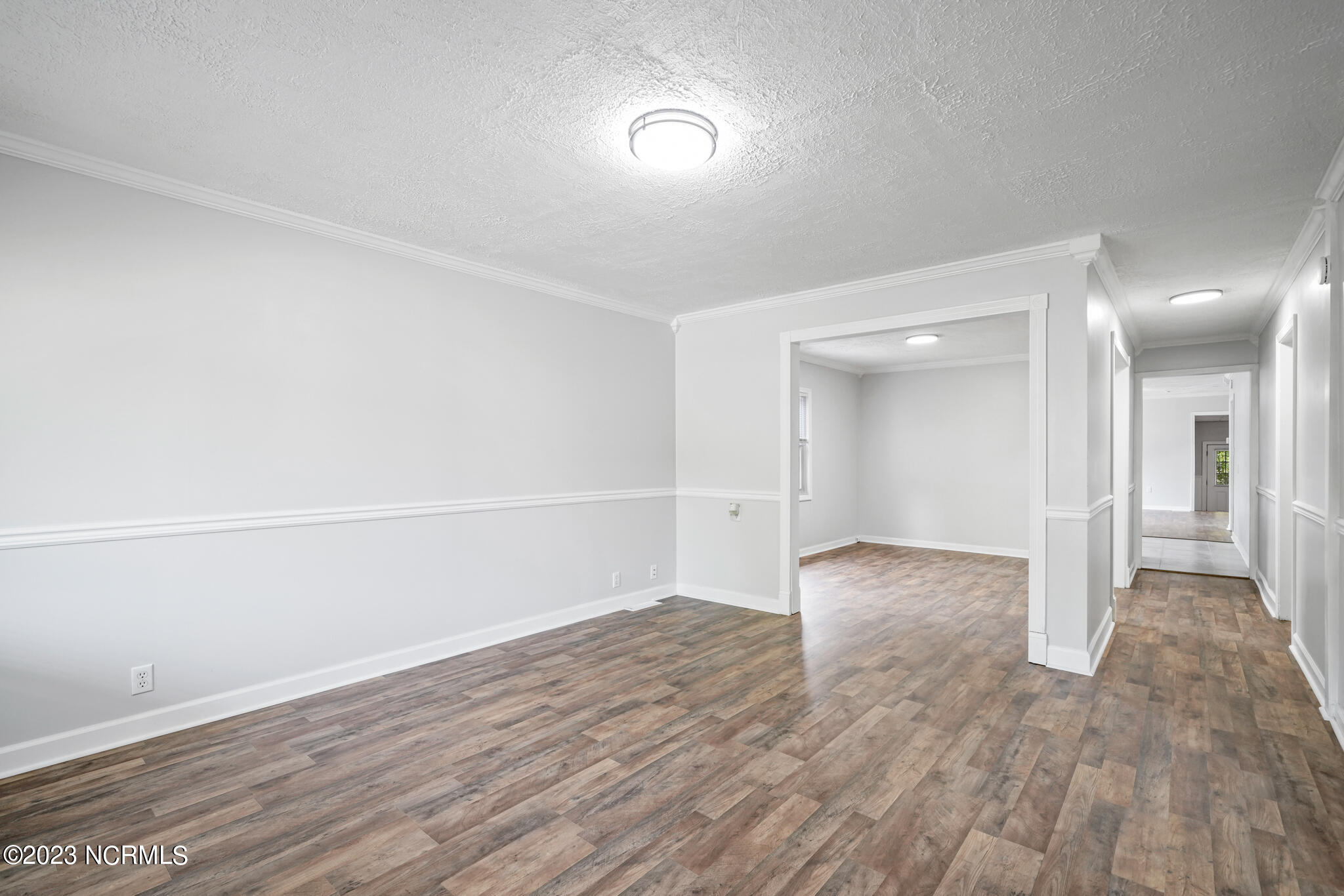 326 Richmond Road Rockingham, NC 28379 - Photo 3 of 37 Living/Dining Room View