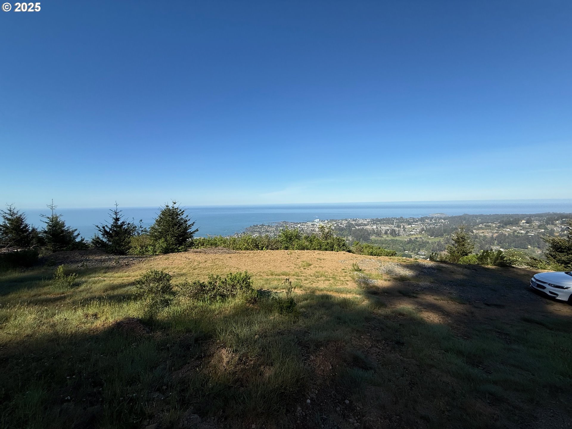 Jodel Court, Unit 3 Brookings, OR 97415 - Photo 17 of 18 a view of an ocean and beach