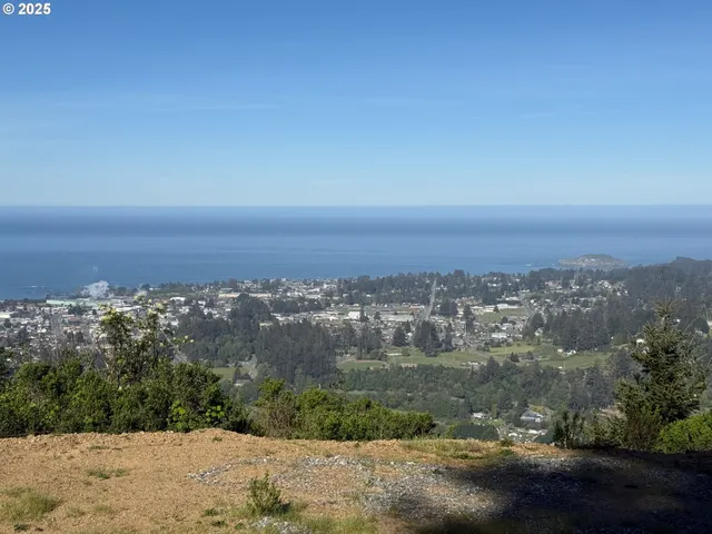 $475,000 | Jodel Court, Unit 3, Brookings, OR 97415