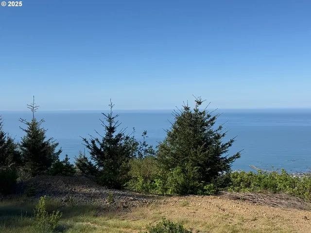 $475,000 | Jodel Court, Unit 3, Brookings, OR 97415