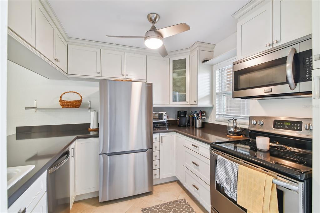 12760 Indian Rocks Road, Unit 910 Largo, FL 33774 - Photo 12 of 52 Gallery Image 12