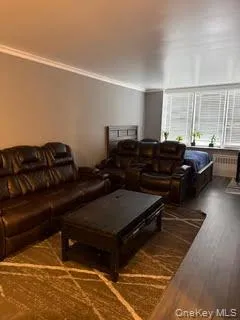 $235,900 | 1874 Pelham Parkway South, Unit 5C | Pelham Bay