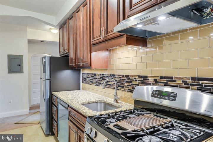 965 Randolph Street Northwest, Unit A Washington, DC 20011 - Photo 7 of 15 Kitchen View #2