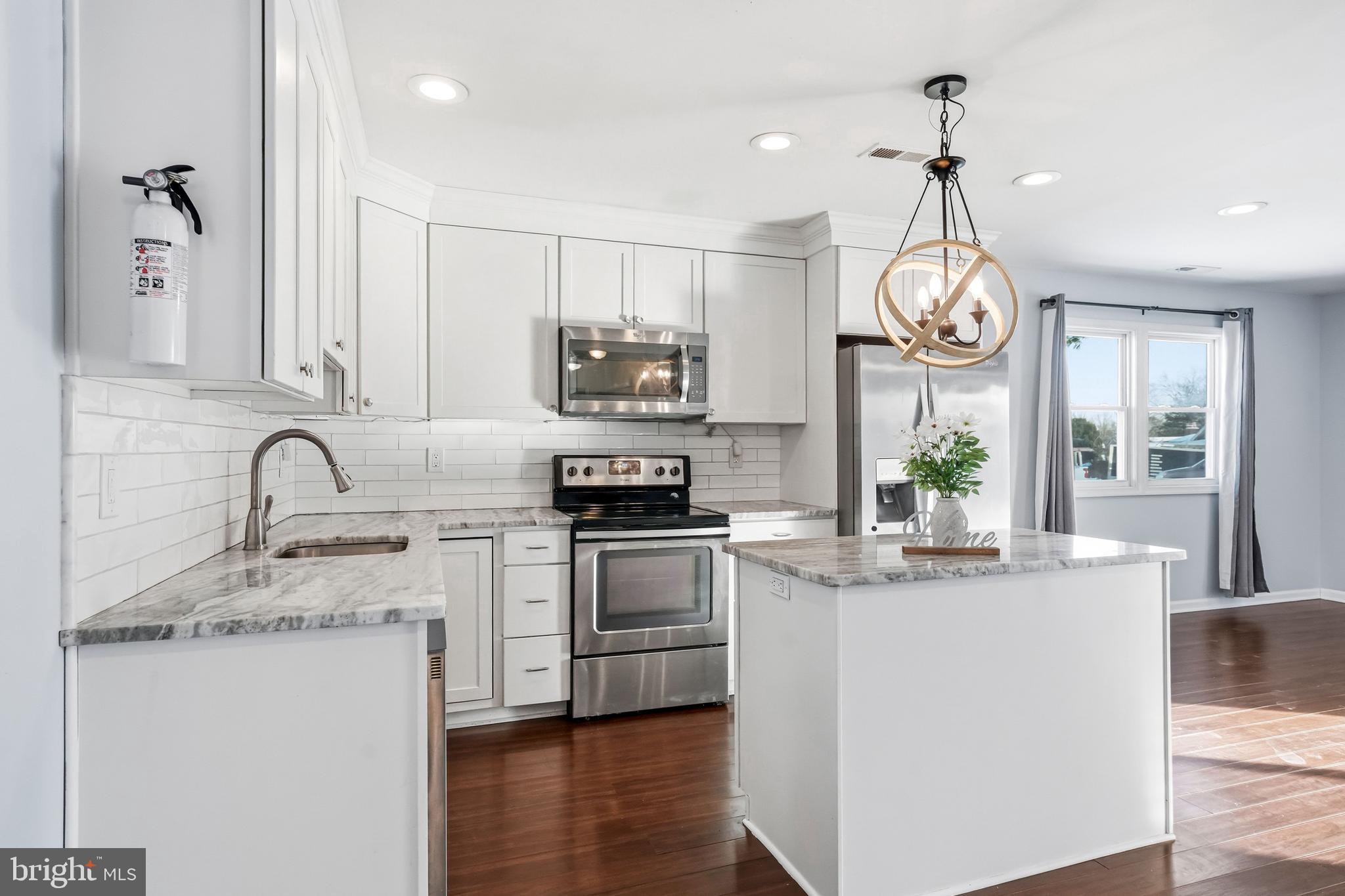 48 Gridiron Road Levittown, PA 19057 - Photo 6 of 26