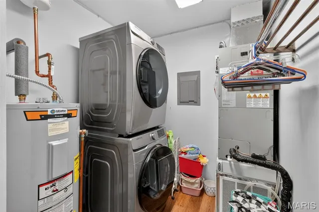 $204,900 | 10956 Village Grove Drive, Unit I, St. Louis, MO 63123