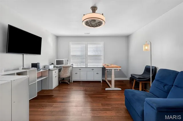 $204,900 | 10956 Village Grove Drive, Unit I, St. Louis, MO 63123