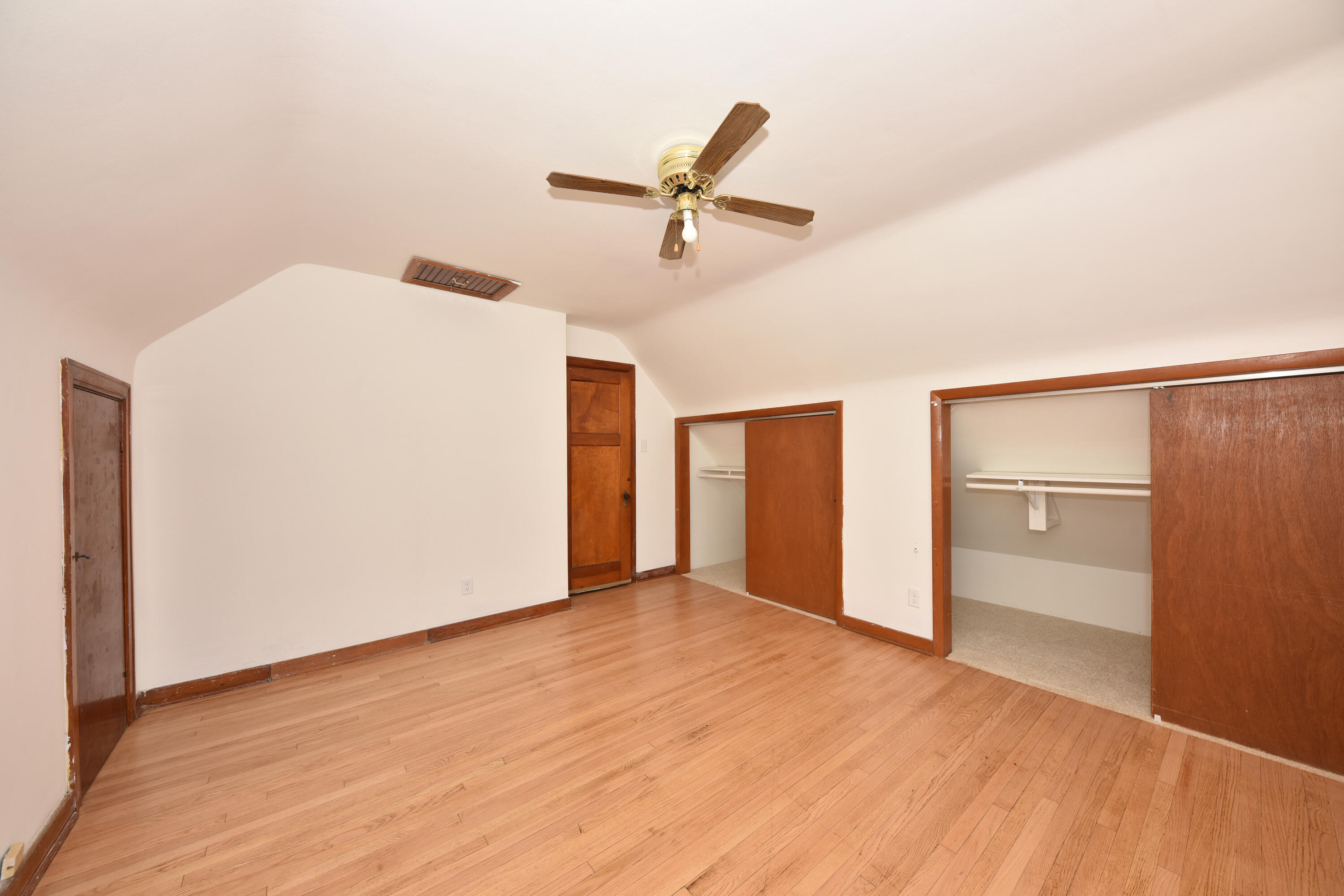 1971 South 32nd Street Milwaukee, WI 53215 - Photo 12 of 25 Master BR