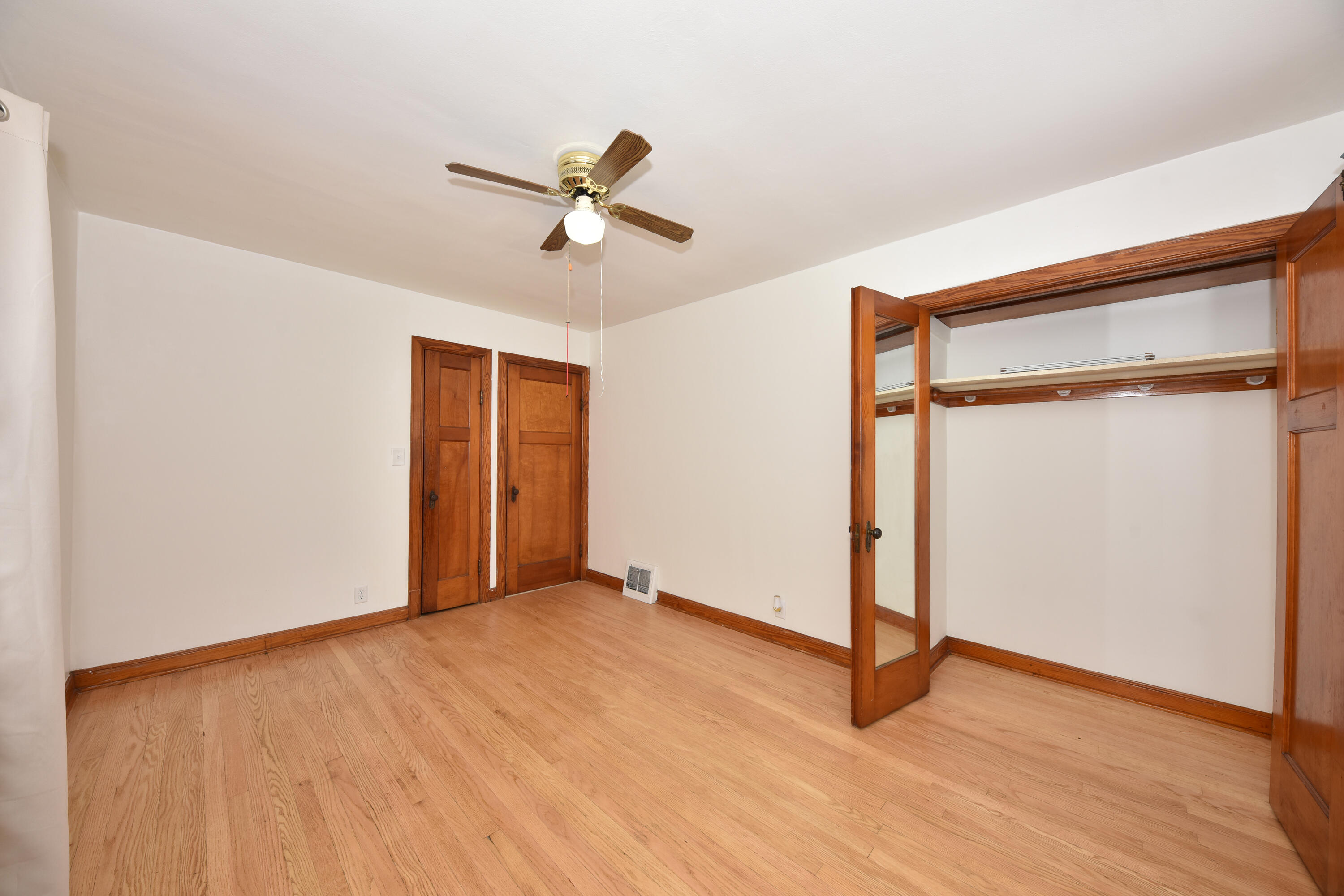 1971 South 32nd Street Milwaukee, WI 53215 - Photo 14 of 25 BR 2