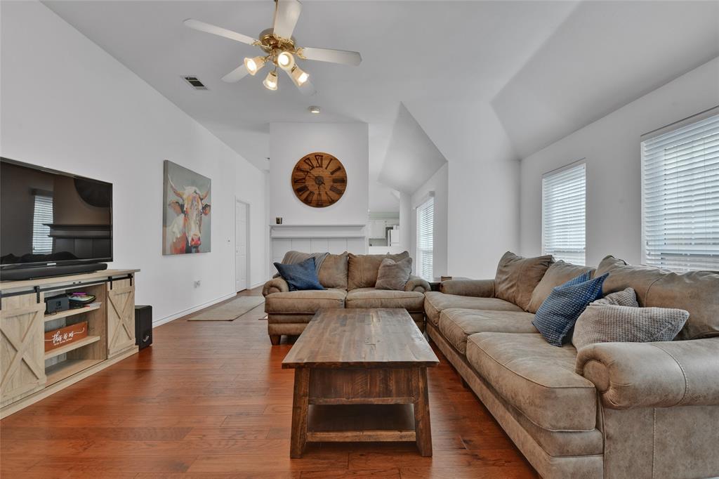 8112 Sebastian Frisco, TX 75035 - Photo 3 of 39