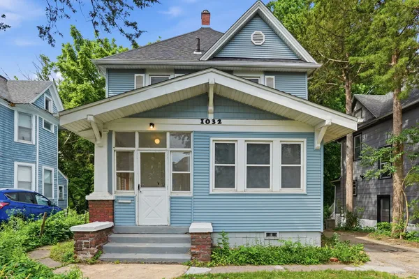 $155,000 | 1032 Kirkwood Boulevard, Davenport, IA 52803