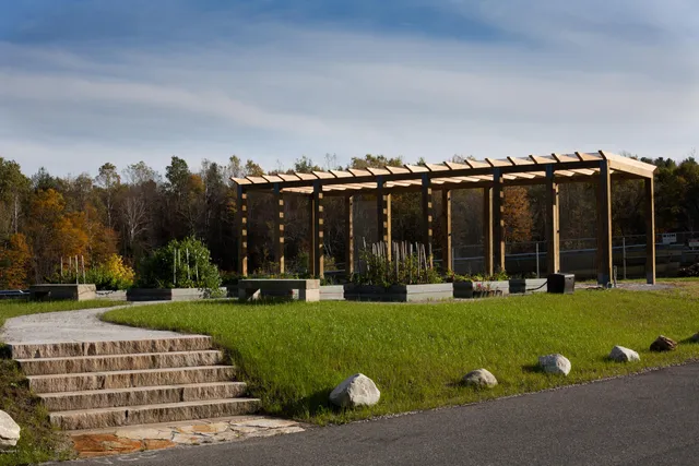 $11 | 703 West Housatonic Street, Pittsfield, MA 01201