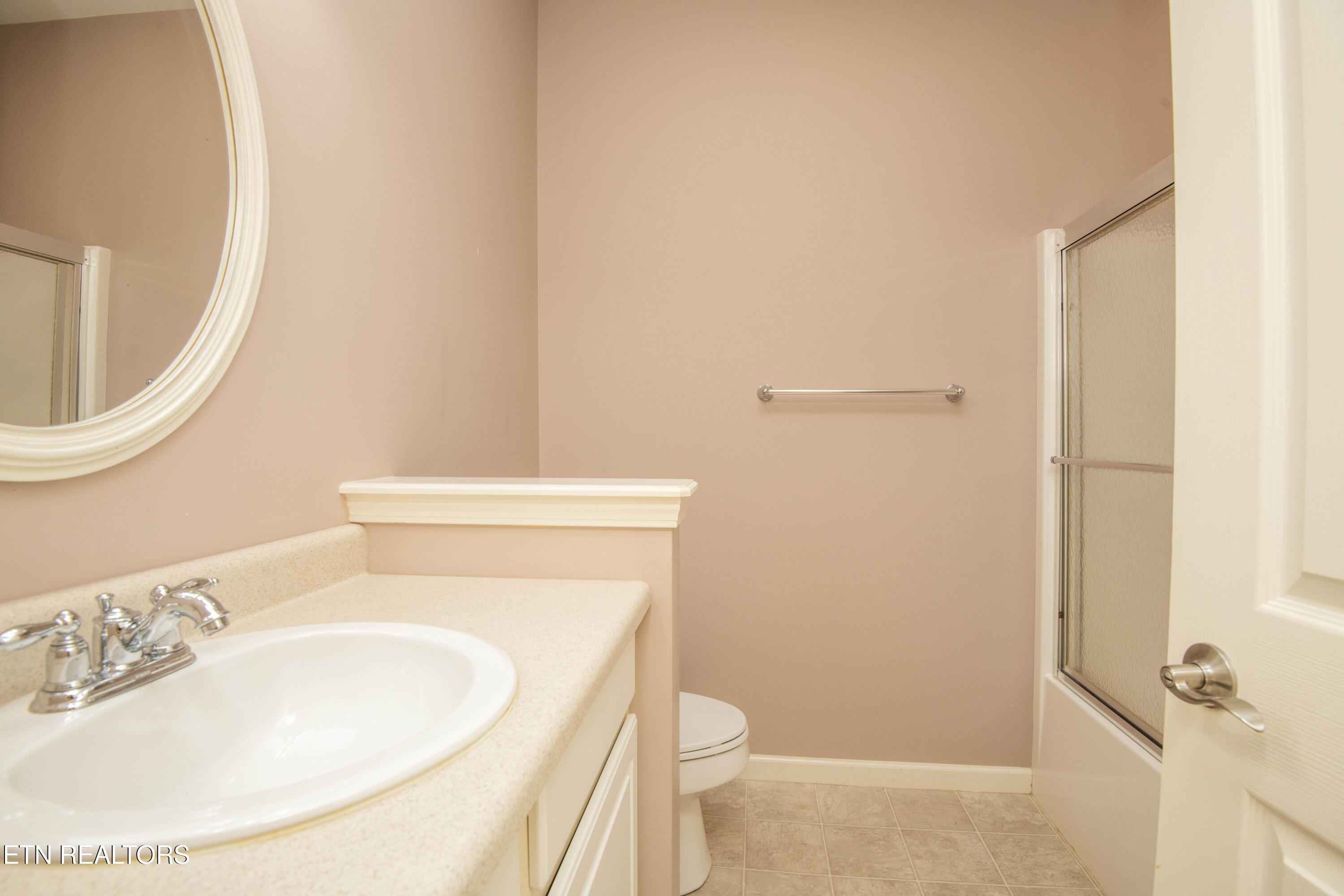 11204 Kilpatrick Way Knoxville, TN 37932 - Photo 36 of 49 second bath 1