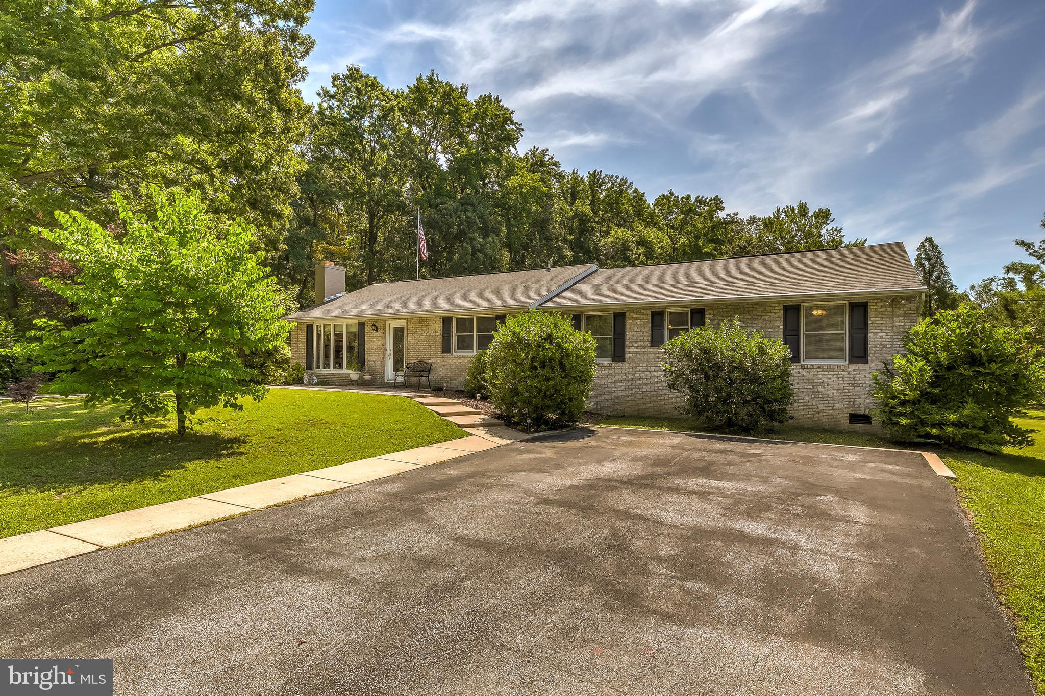 1813 Cape May Road Baltimore, MD 21221 - Photo 2 of 60
