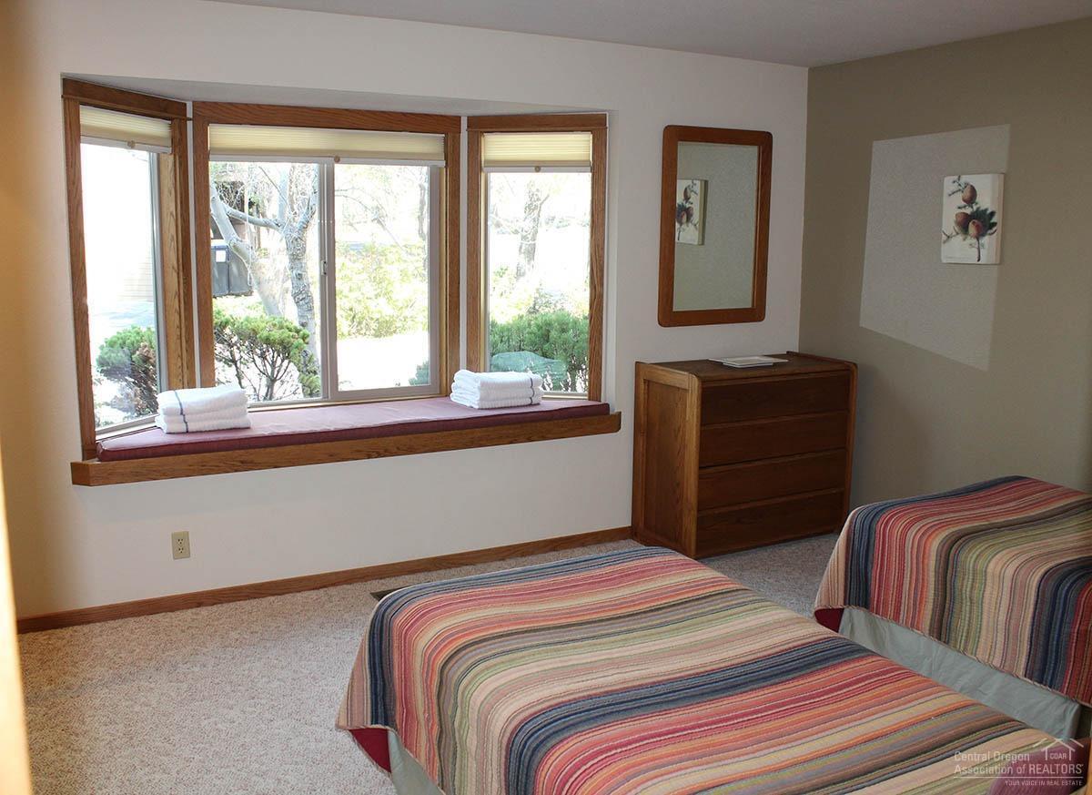57307 Beaver Ridge Loop, Unit 7D Sunriver, OR 97707 - Photo 8 of 17 20200421064353407382000000-o