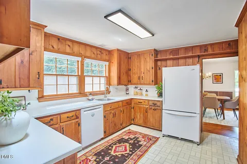 $850,000 | 2152 Lakeshore Court, Chapel Hill, NC 27514