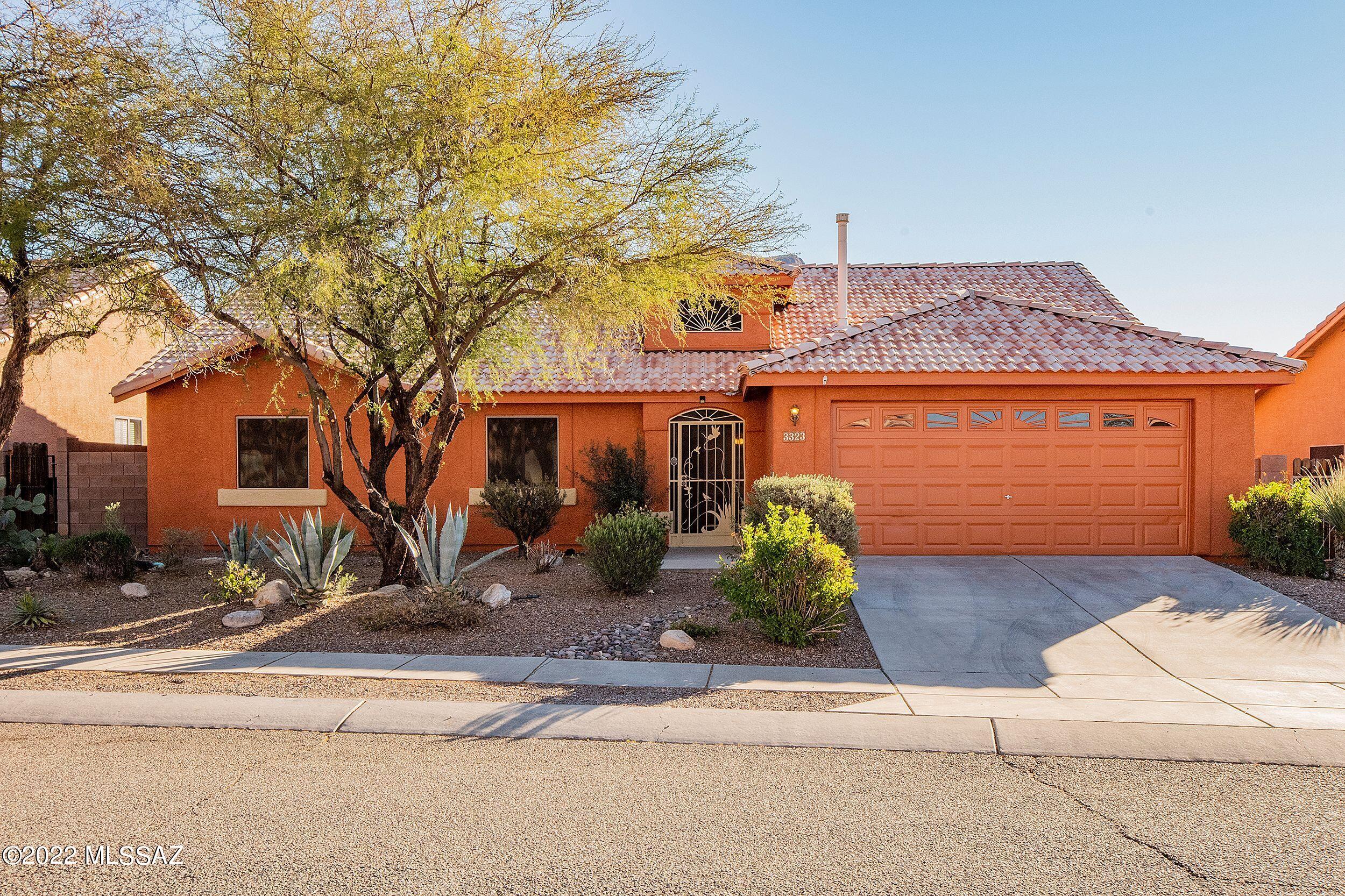 3323 South Thunder Chorus Road Tucson, AZ 85713 - Photo 2 of 38
