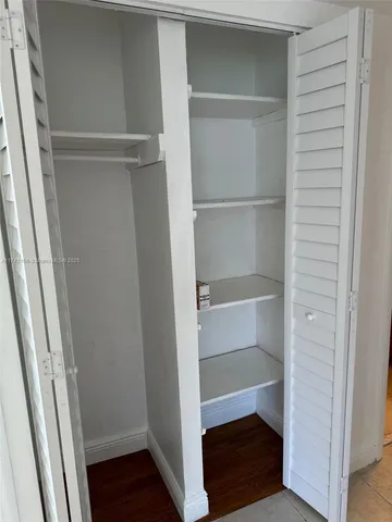 $143,000 | 484 Northwest 165th St Road, Unit A516, Miami, FL 33169