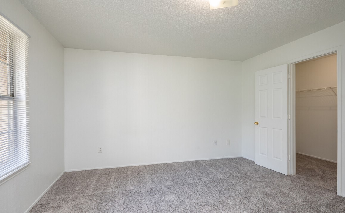 100 Remington Drive Dickson, TN 37055 - Photo 9 of 11 an empty room with windows