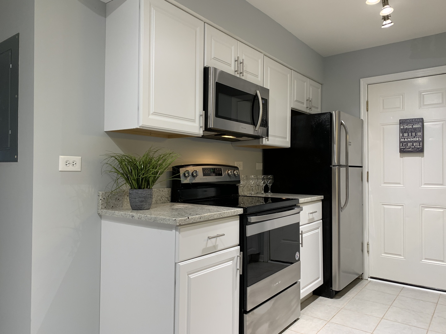 10604 Brooks Lane, Unit 3A3 Chicago Ridge, IL 60415 - Photo 4 of 10