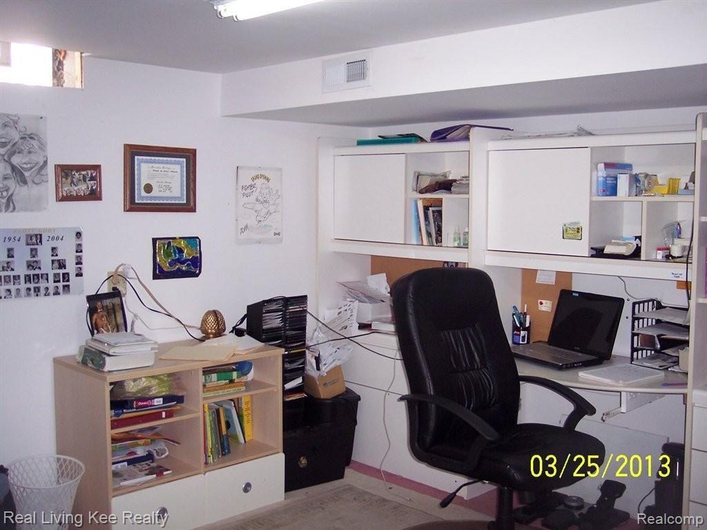 47965 Tilch Road Macomb, MI 48044 - Photo 20 of 22 LL office