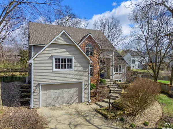 $647,500 | 1128 Dubs Court, Lawrence, KS 66049