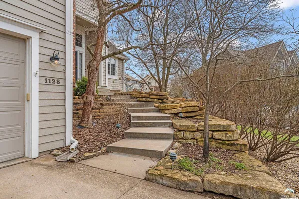 $659,900 | 1128 Dubs Court, Lawrence, KS 66049