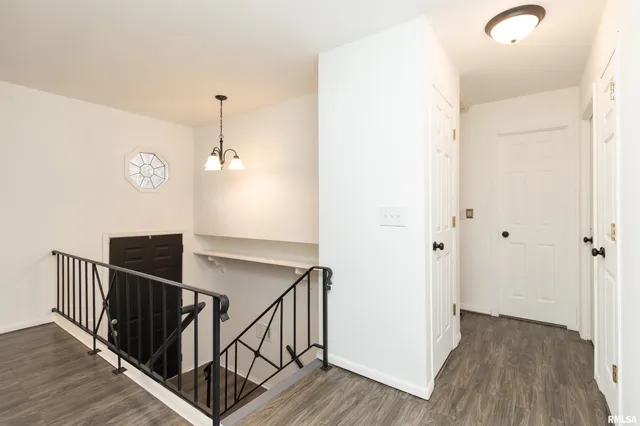 $189,900 | 120 Douglas Road, Marquette Heights, IL 61554