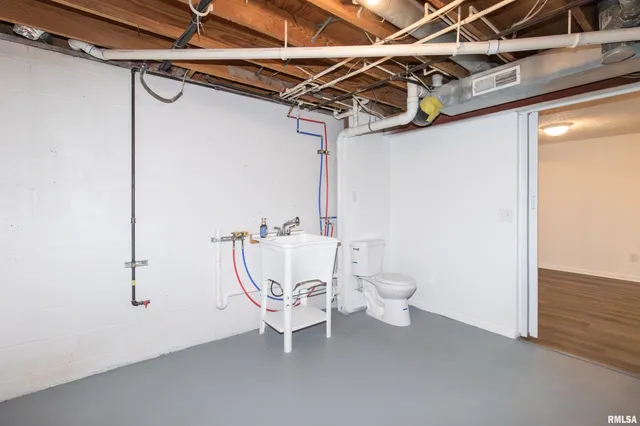 $189,900 | 120 Douglas Road, Marquette Heights, IL 61554