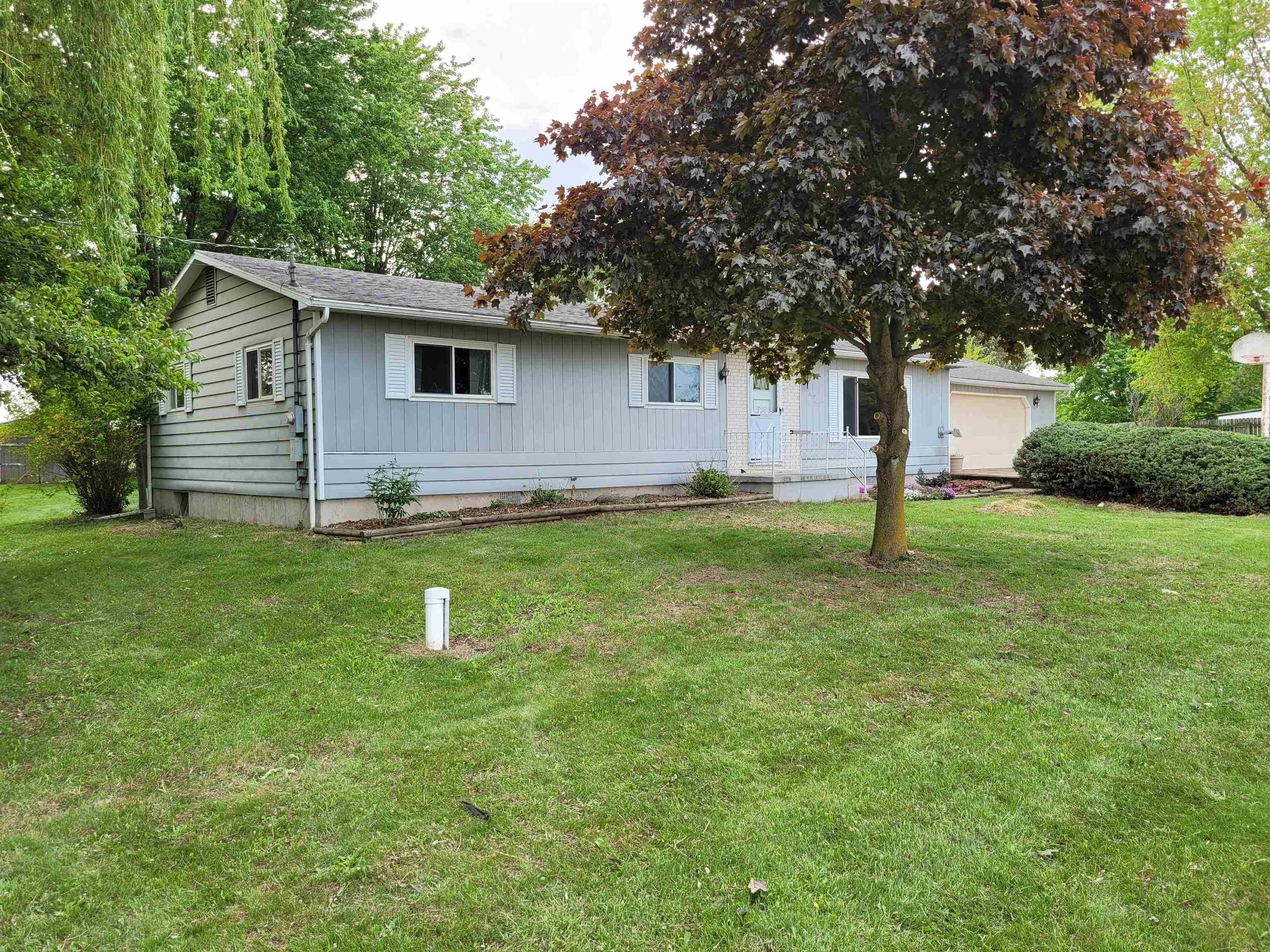 11700 South Loomis Road Shepherd, MI 48883 - Photo 3 of 30